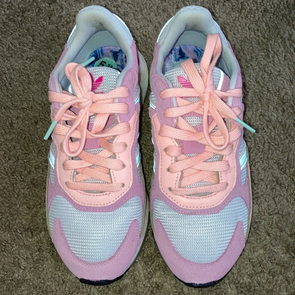 Adidas - Picture 2 of 4